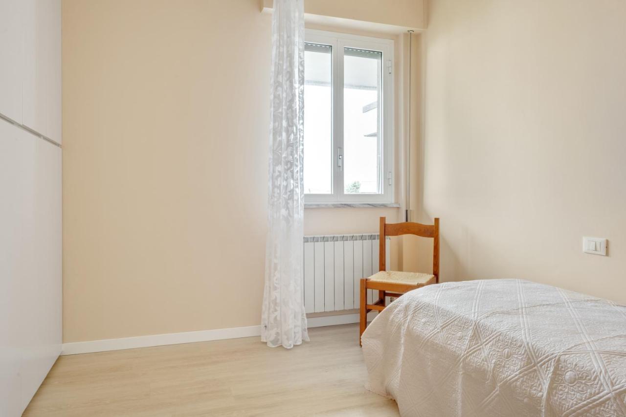 Апартаменти Luni Mare Bright Terrace Flat With Parking Маринелла-ді-Сарцана Екстер'єр фото